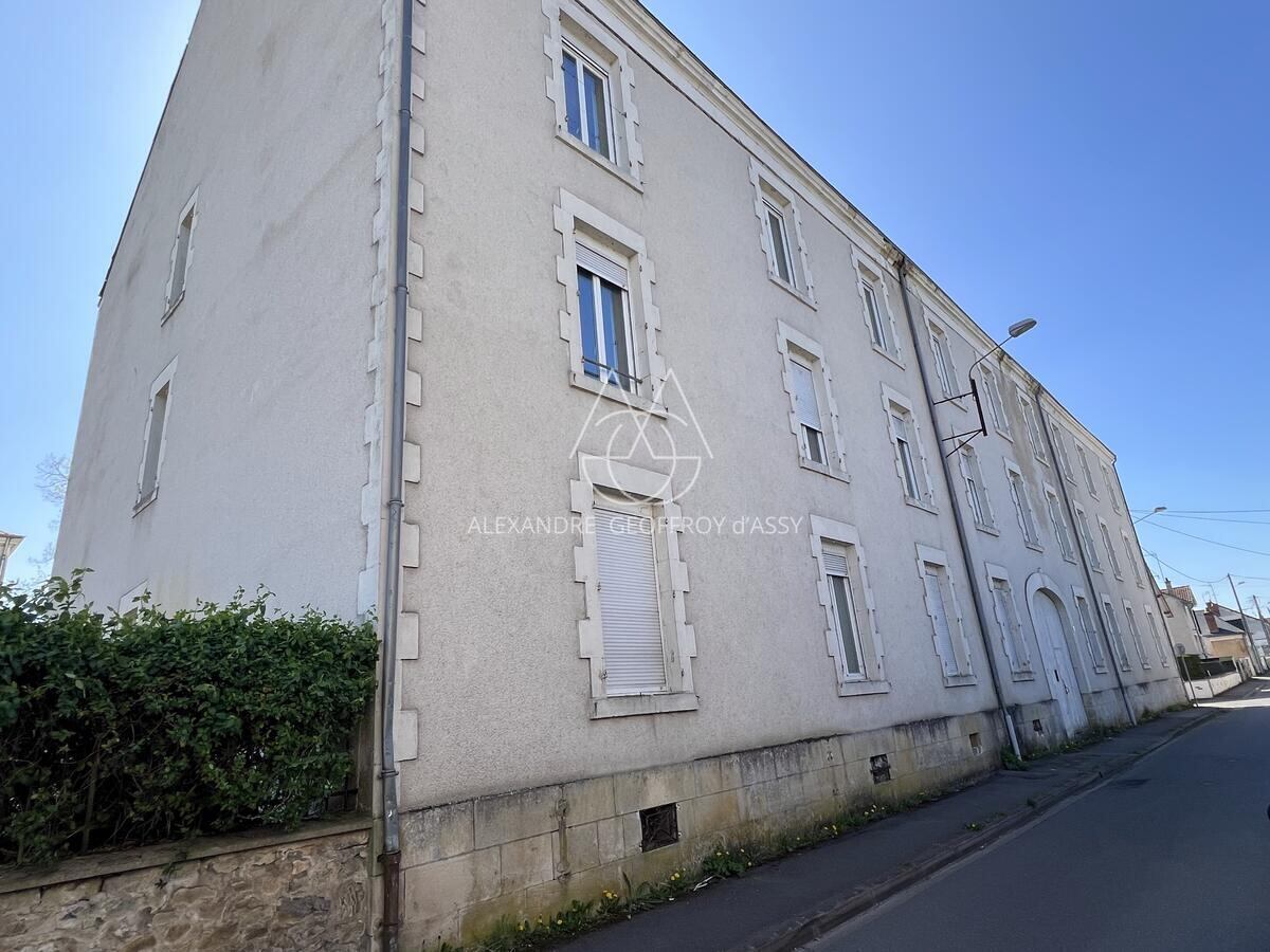 IMMEUBLE DE 1700 M2 42 APPARTEMENTS À RESTAURER TOTALEMENT