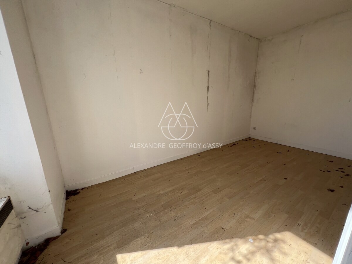 IMMEUBLE DE 1700 M2 42 APPARTEMENTS À RESTAURER TOTALEMENT