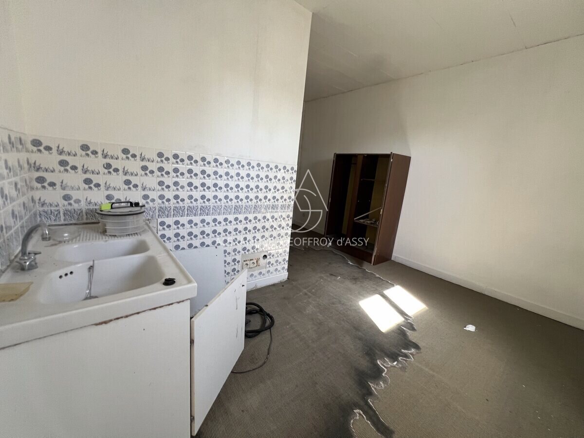 IMMEUBLE DE 1700 M2 42 APPARTEMENTS À RESTAURER TOTALEMENT