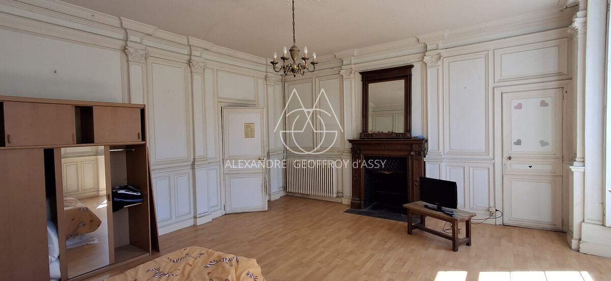 Château du XVIII eme a 1h10 de Paris. Conçu pour accueillir activités professionnelles et vie familiale indépendante.