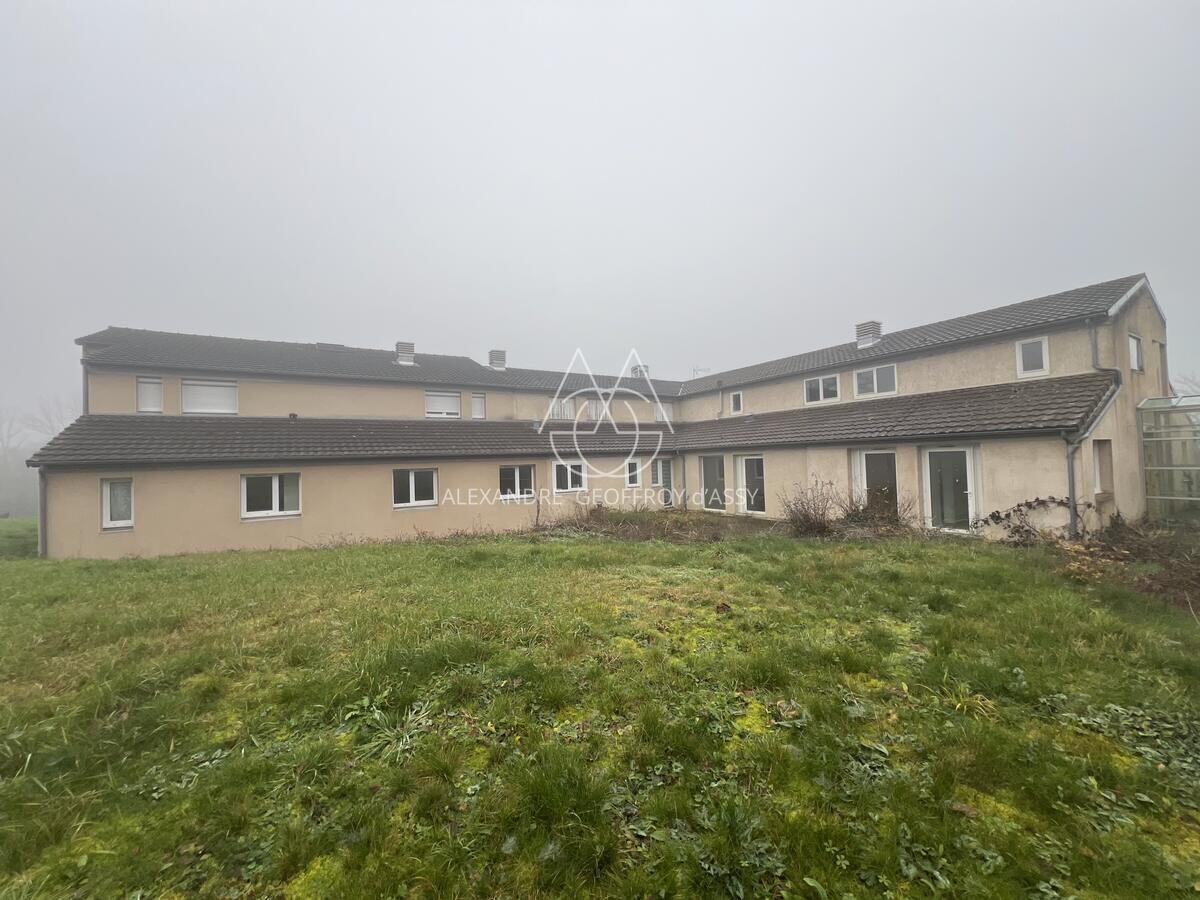 Ancien centre de formation de 10 000 M2 de bâtiments sur 30 hectares