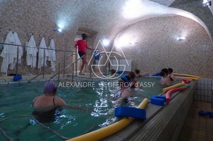 Hotel, restaurant, thermes de 14000m2  avec 110 chambres.