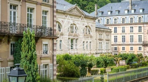 Hotel, restaurant, thermes de 14000m2  avec 110 chambres.