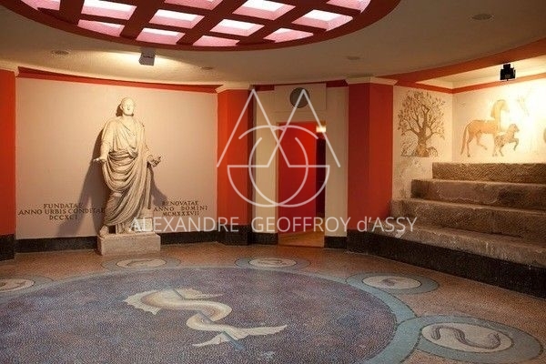 Hotel, restaurant, thermes de 14000m2  avec 110 chambres.