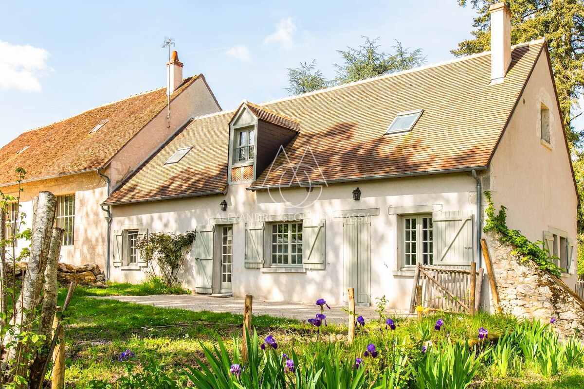 Chateau du XIV eme siècle superbement restauré a 10min de Blois