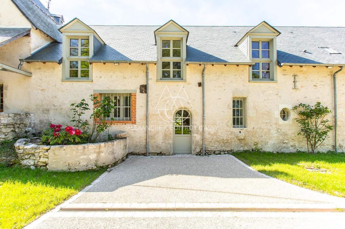Chateau du XIV eme siècle superbement restauré a 10min de Blois