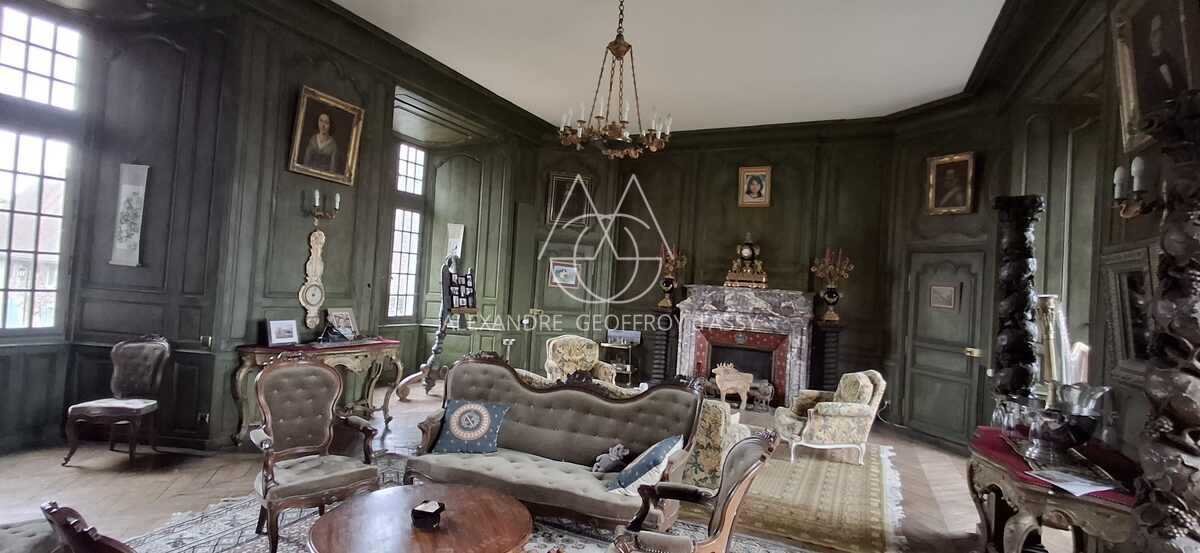 Splendide Château Médiéval Classé – Creuse (23) Situé dans un cadre préservé au cœur de la France