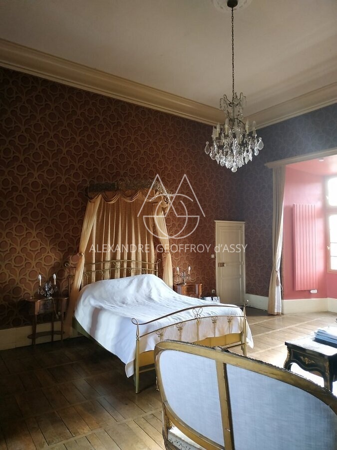 Splendide Château Médiéval Classé – Creuse (23) Situé dans un cadre préservé au cœur de la France