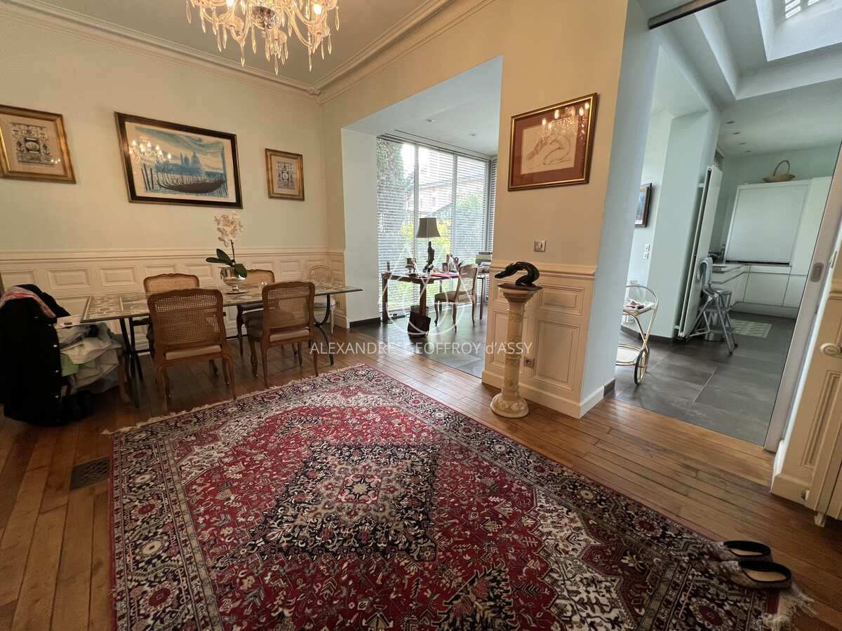 Hôtel Particulier Boulevard Béranger 303m2