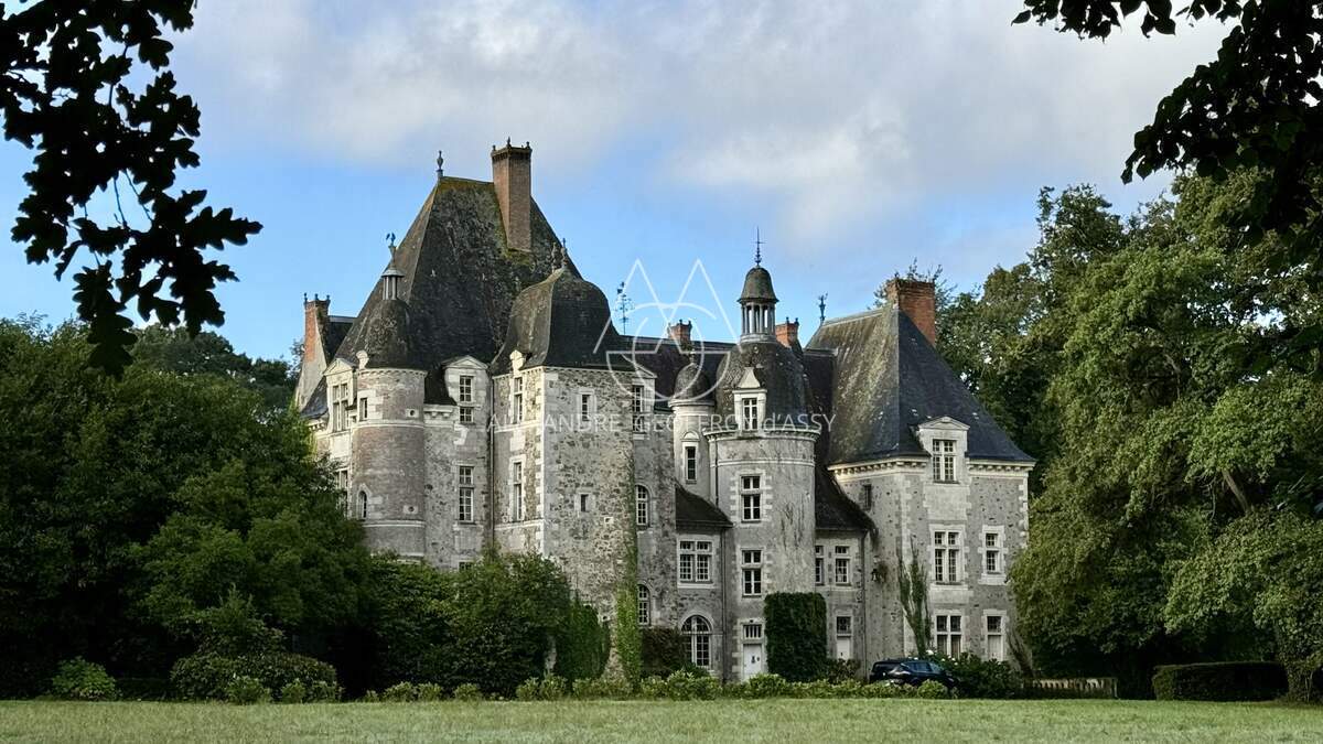 Superbe château Renaissance en Anjou.