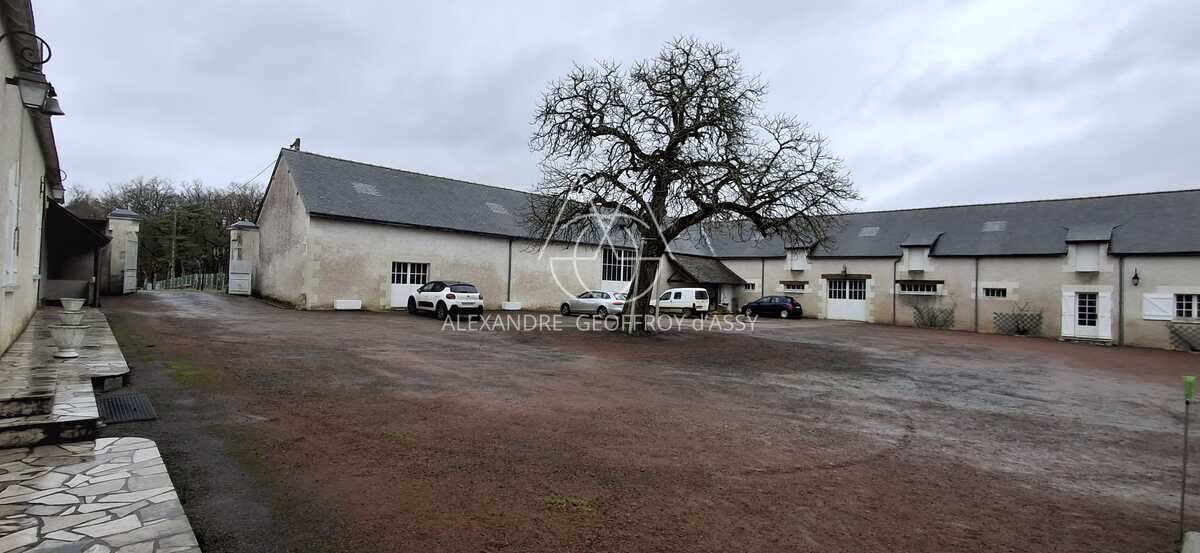 Domaine de 180ha d’un seul près de à Loches.