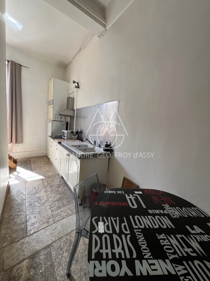 IMMEUBLE DE RAPPORT A SASIR CENTRE DE POITIERS