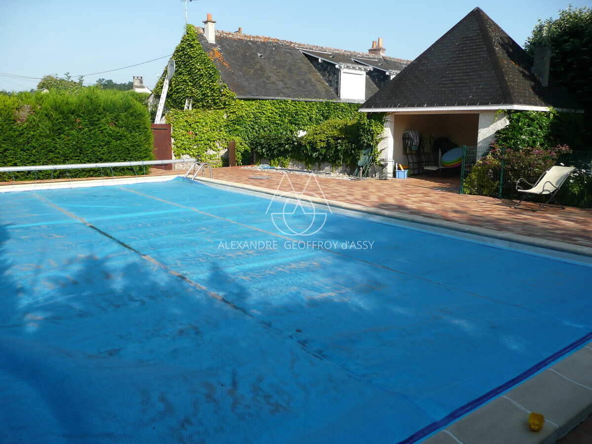 PROPRIETE SUR 1.5 HECTARES EN PERIPHERIE DE TOURS SUD