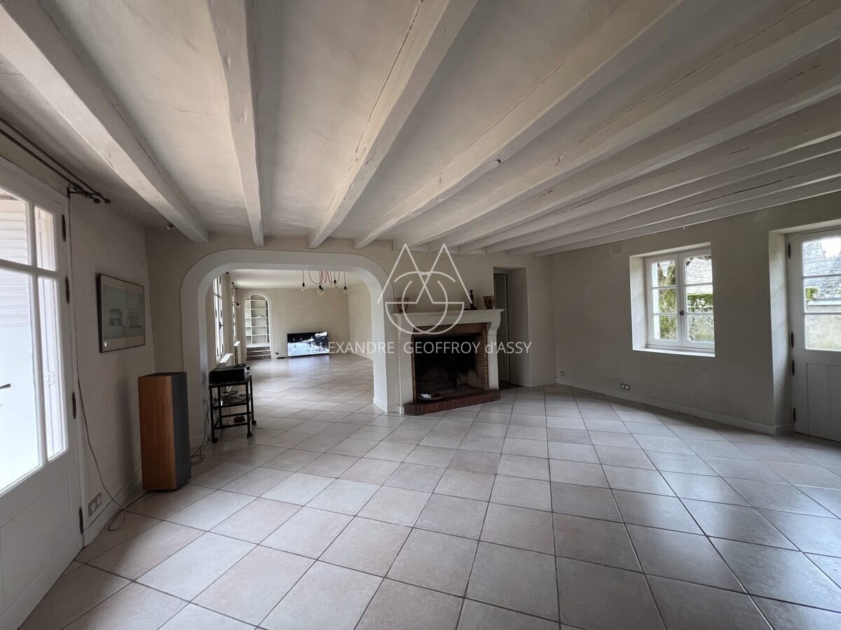 PROPRIETE SUR 1.5 HECTARES EN PERIPHERIE DE TOURS SUD