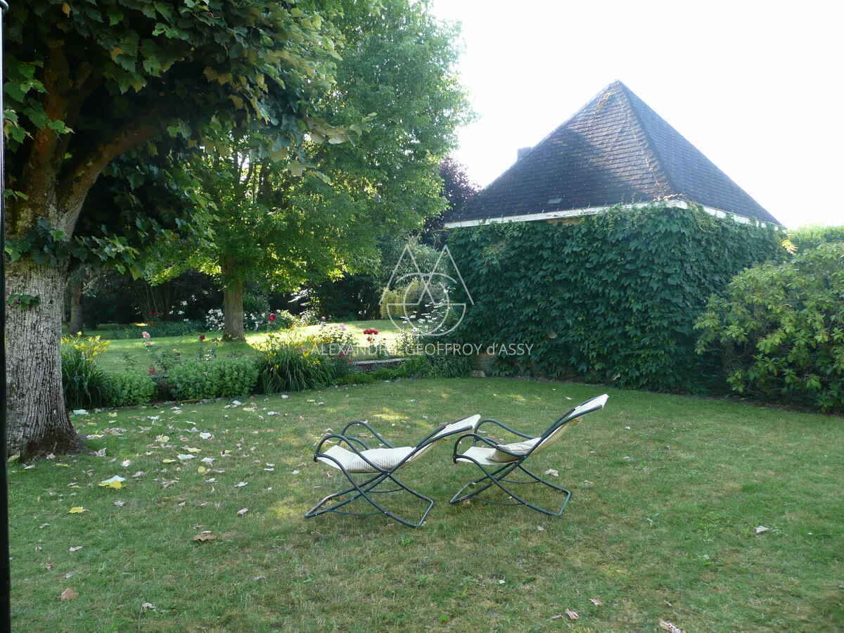 PROPRIETE SUR 1.5 HECTARES EN PERIPHERIE DE TOURS SUD