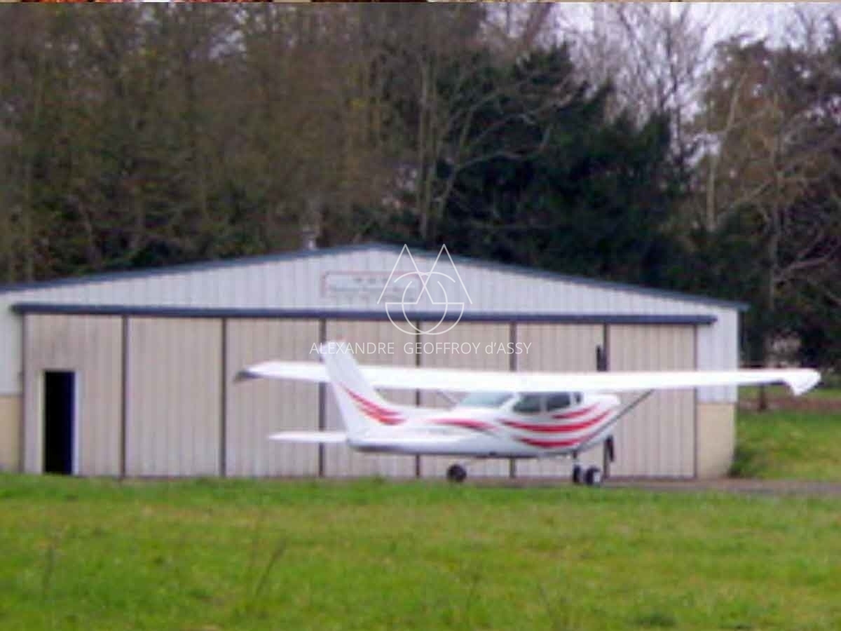 Chateau XVIIIe proche d'ANGERS - 1900 m² - 24 chambres