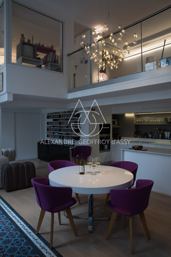 Appartement parisien d'exception – Charme de l'ancien & modernité élégante dans le 9ème.