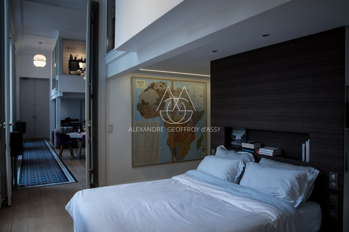 Appartement parisien d'exception – Charme de l'ancien & modernité élégante dans le 9ème.