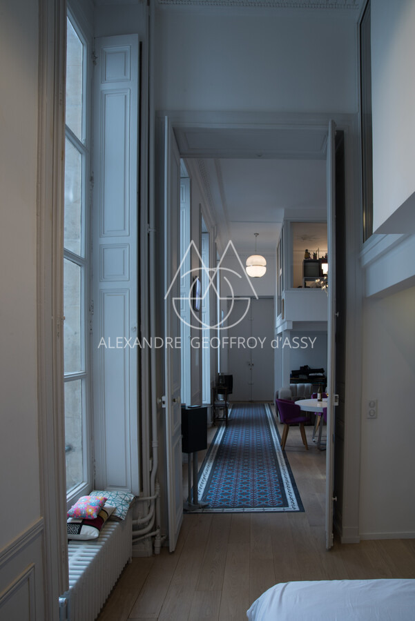 Appartement parisien d'exception – Charme de l'ancien & modernité élégante dans le 9ème.