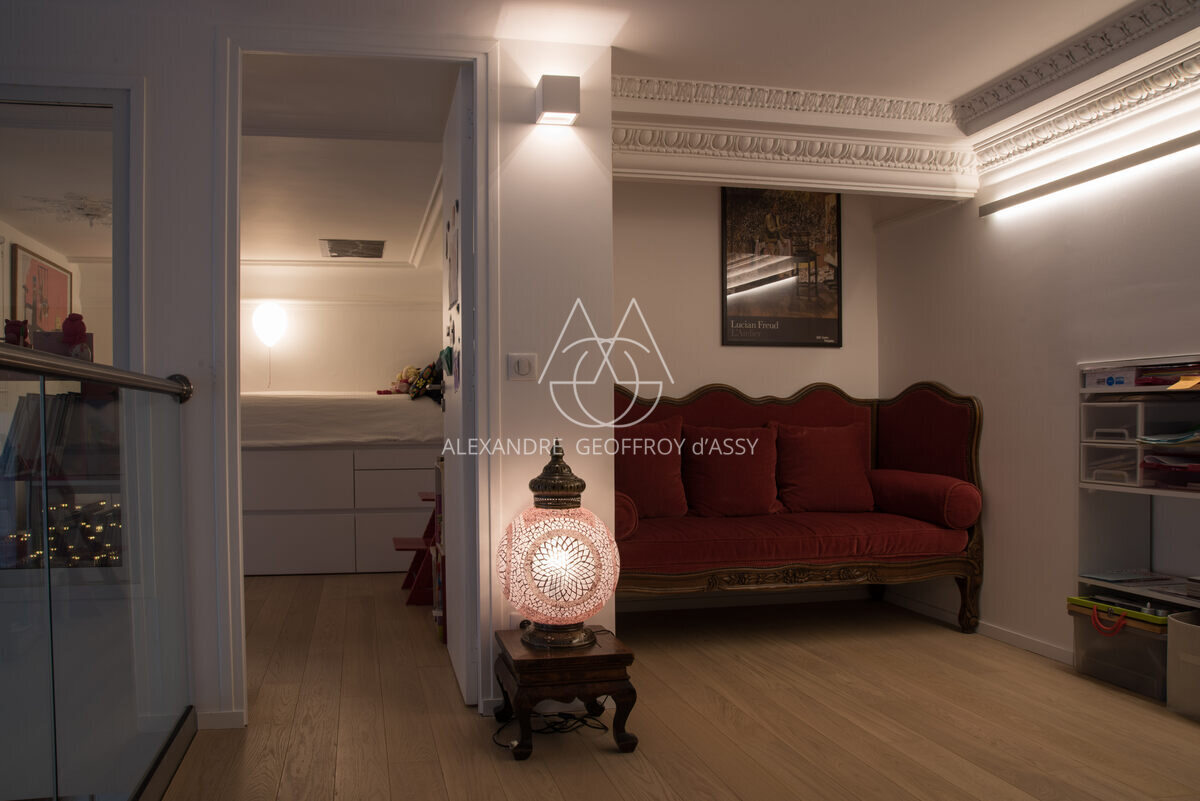 Appartement parisien d'exception – Charme de l'ancien & modernité élégante dans le 9ème.