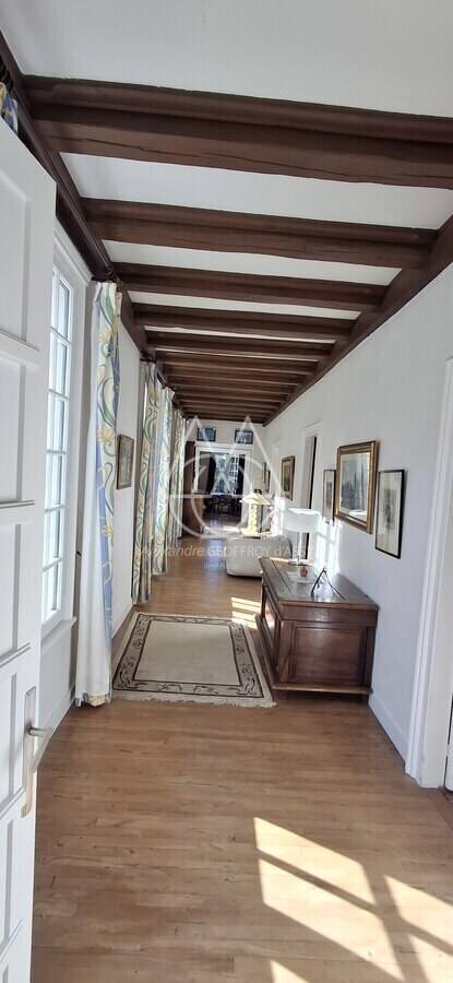 Superbe Maison en piere de taille du XVIII ème en parfait état au sud de Tours.