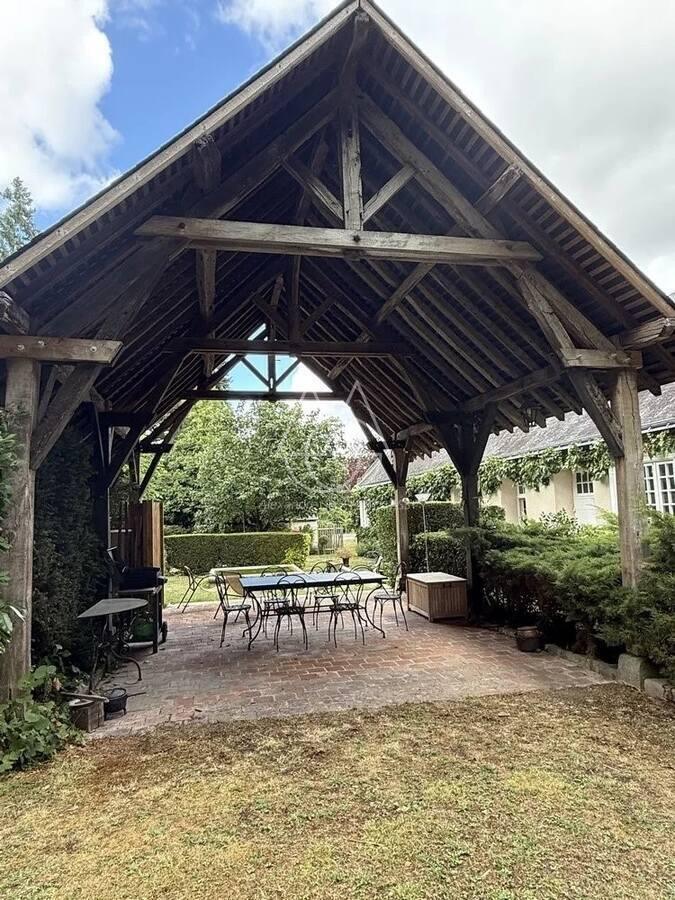 Superbe Maison en piere de taille du XVIII ème en parfait état au sud de Tours.