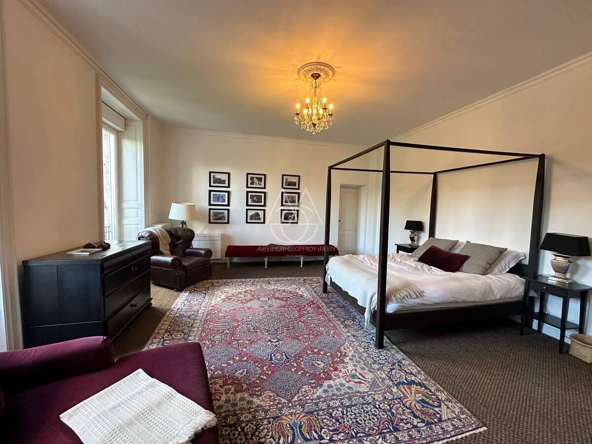 Maison de maitre complétement rénovée sur la route de Richard coeur de Lion