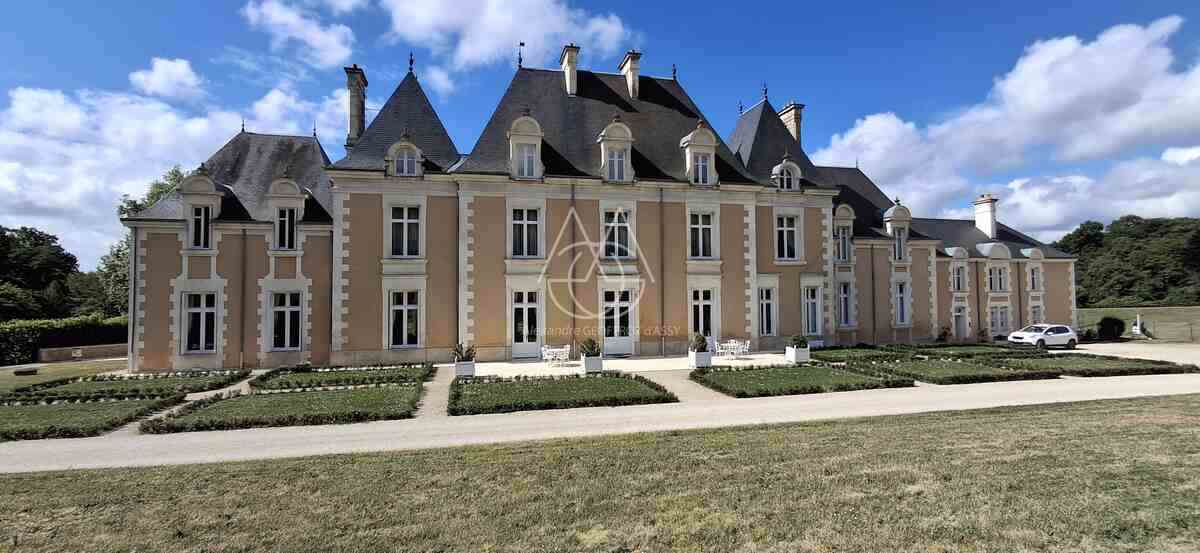 Somptueuse propriété, située à proximité immédiate de Poitiers