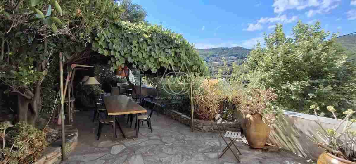 Maison d'américain Cap Corse avec petit gite séparé vue exceptionnelle.