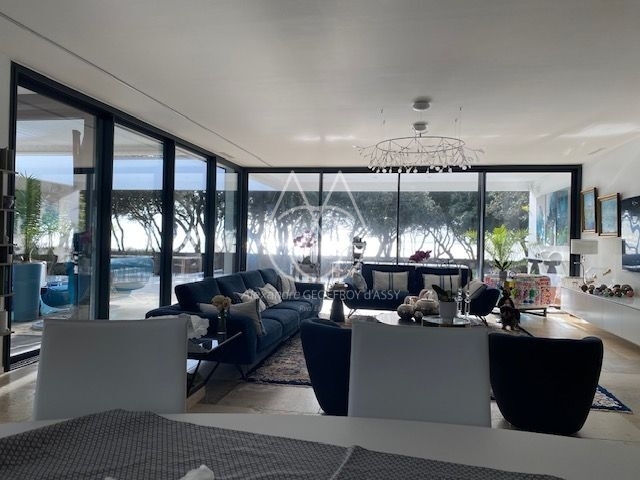 Exceptionnel à proximité de Royan. Villa avec une vue panoramique sur la mer.